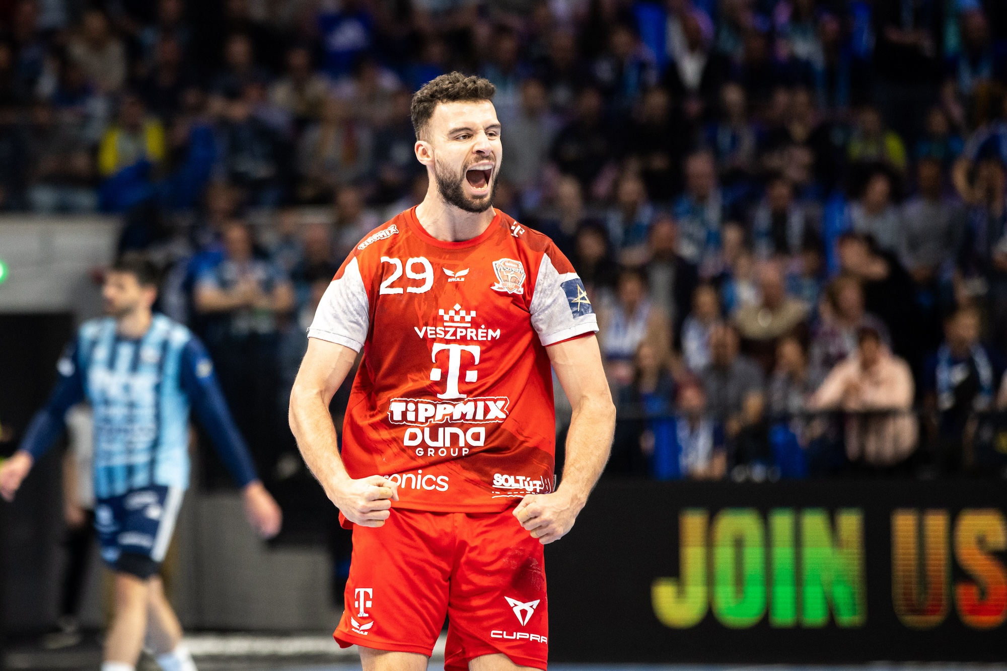 Veszprem convincing in derby PSG earn hard fought win